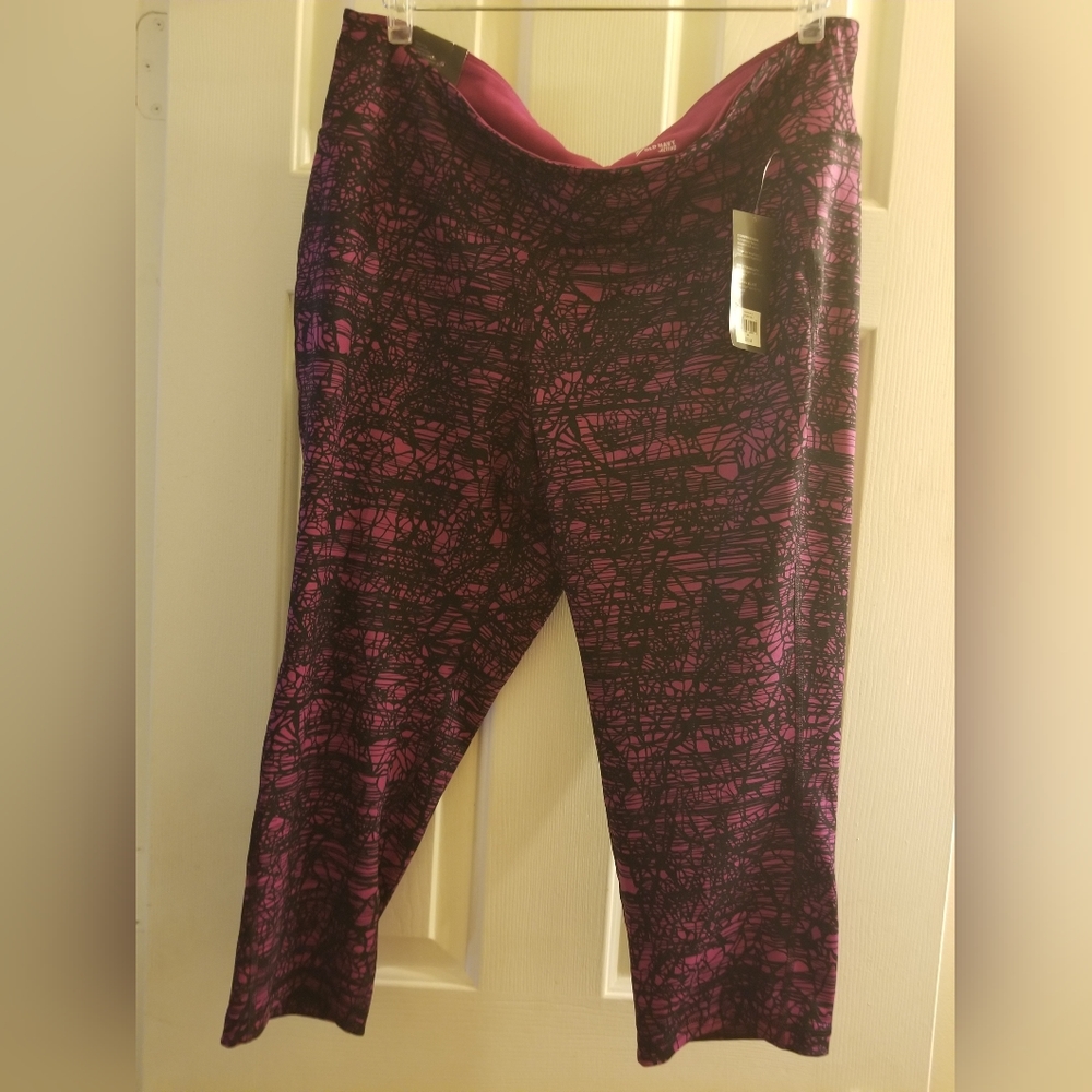 Mid Rise Fitted Crop leggings
